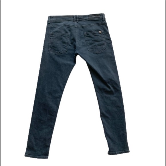 Zara Gray Relaxed Jeans Comfortable and Stylish - Picture 5 of 12